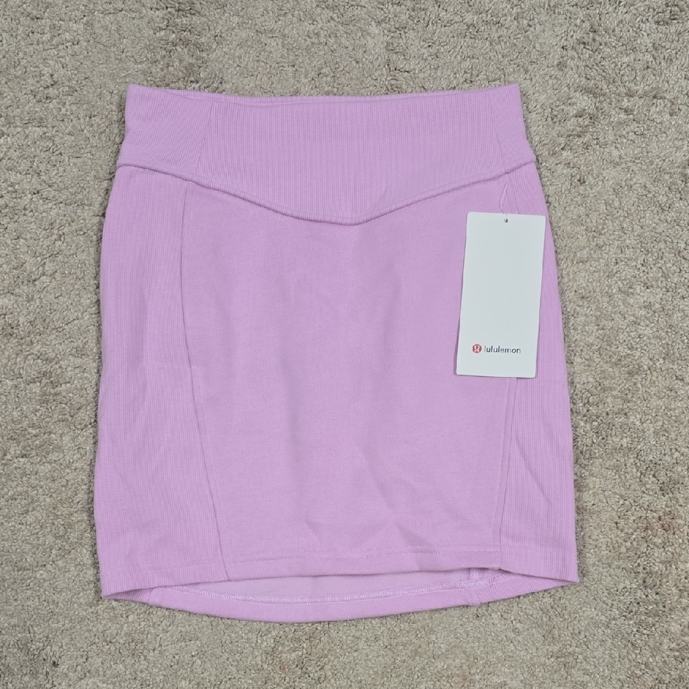 NWT Lululemon Scuba High Rise Fleece Mini Skirt Vitapink XS - Picture 3 of 5